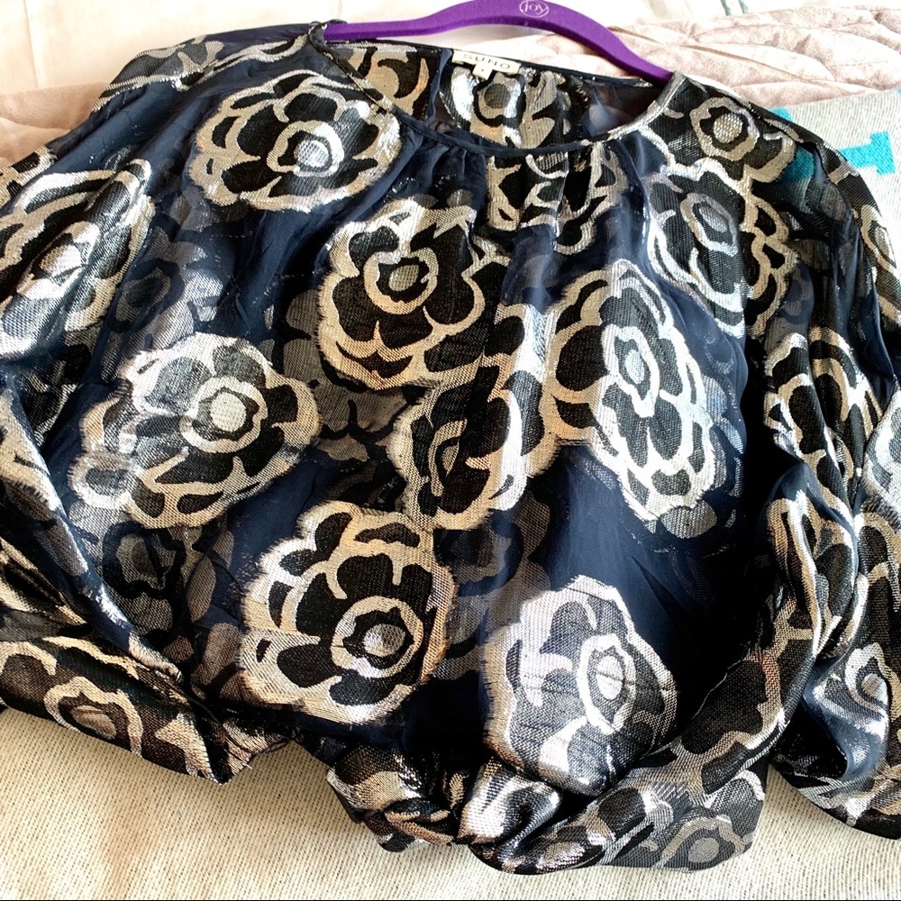 From Suno, Elegant Transparent Black and Silver Floral Dress - Picture 8 of 8